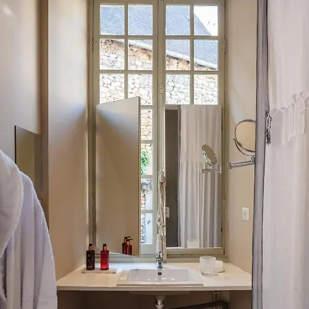 Hotel De Bouilhac 4*