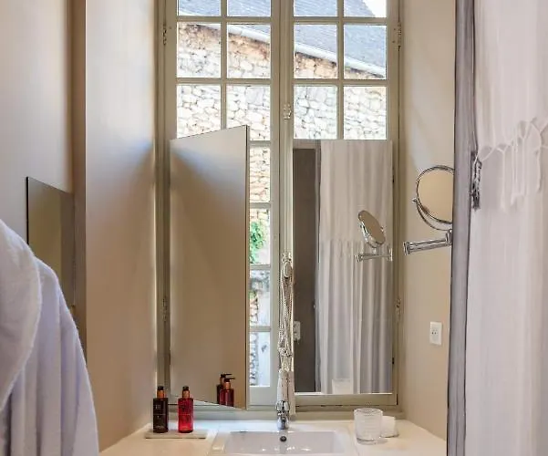 Hotel De Bouilhac 4*